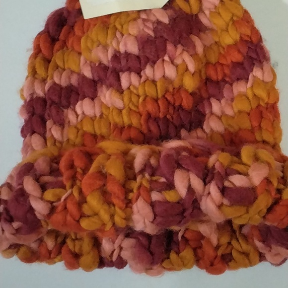 New With Tags Wonderly Brand Chunky Crochet Bean Cap (Hat) - Picture 16 of 16